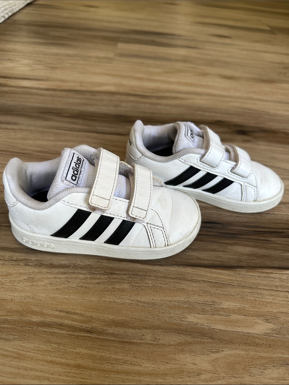 adidas Kids White and Black Velcro Sneakers Size 7